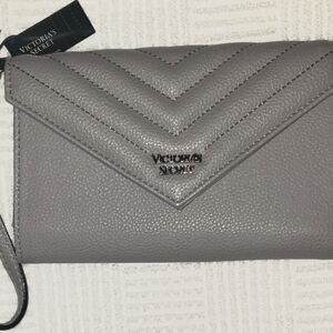 Victoria's Secret wristlet, Gray